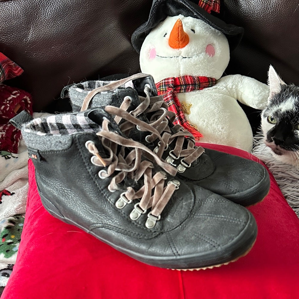 Keds Black Ankle Boots with Gray Accents